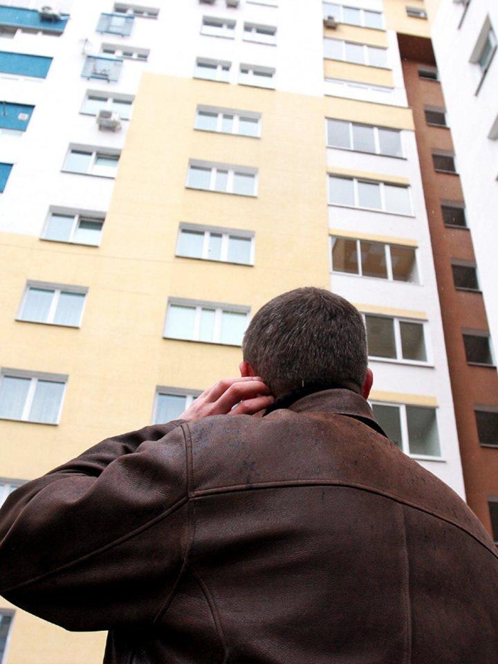 Существует простой способ проверить готовность к взрослой жизни: подсчитайте, сколько лет придётся трудиться, если отказаться от еды, одежды и жилья, чтобы позволить себе квартиру😅