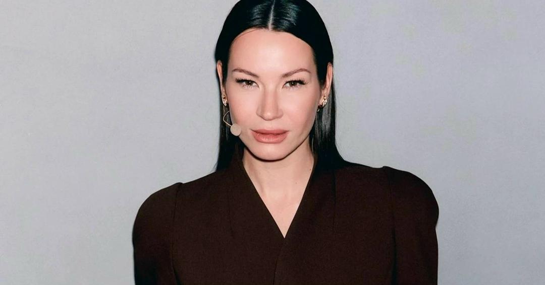 Ида Галич поделилась фотосессией, где запечатлены все её дети: «Мои близкие по духу».