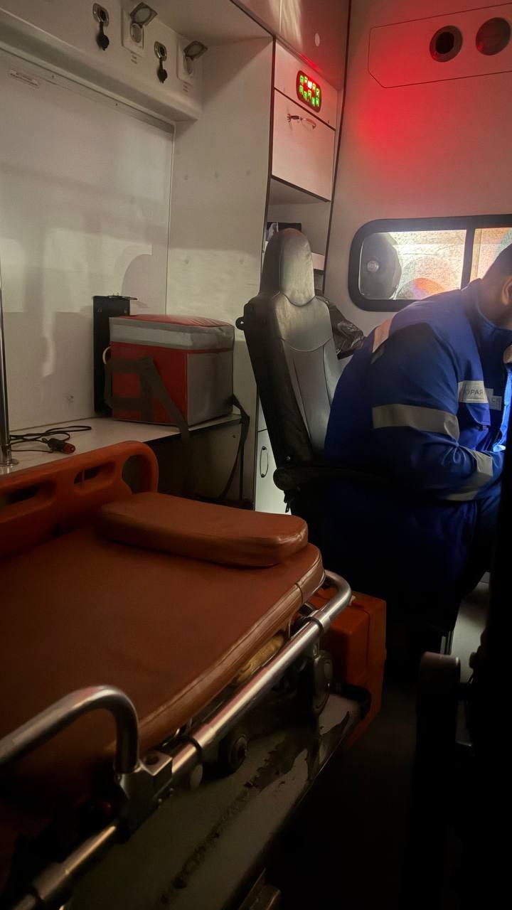 В Новосибирске девушка после уборки оказалась в карете скорой помощи