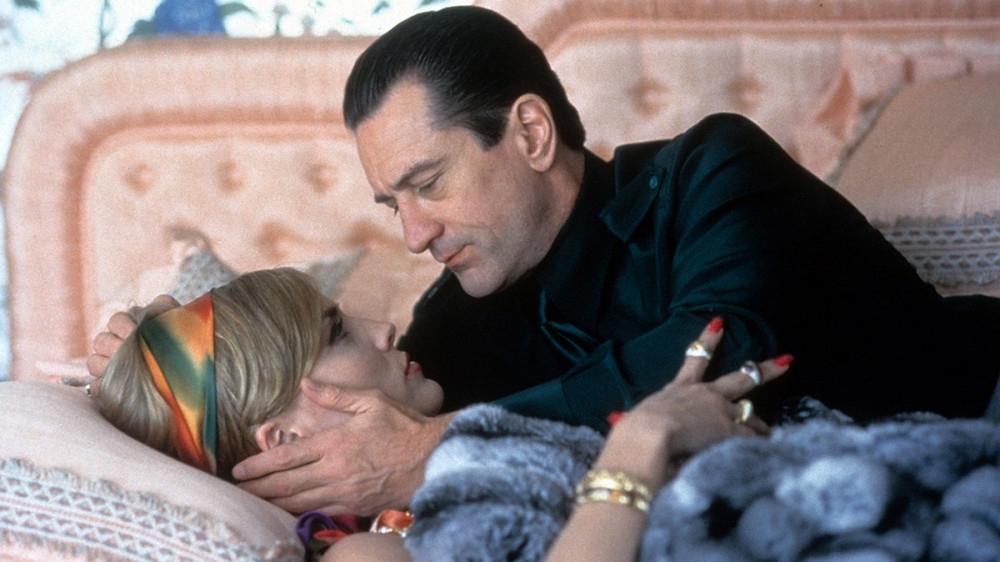 Шэрон Стоун рассказала, что лучше всех в Голливуде целуется Роберт Де Ниро.