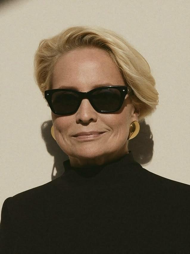 У нас дома Шэрон Стоун — это известная актриса Светлана Пермякова, прославившаяся ролью в «Интернах».