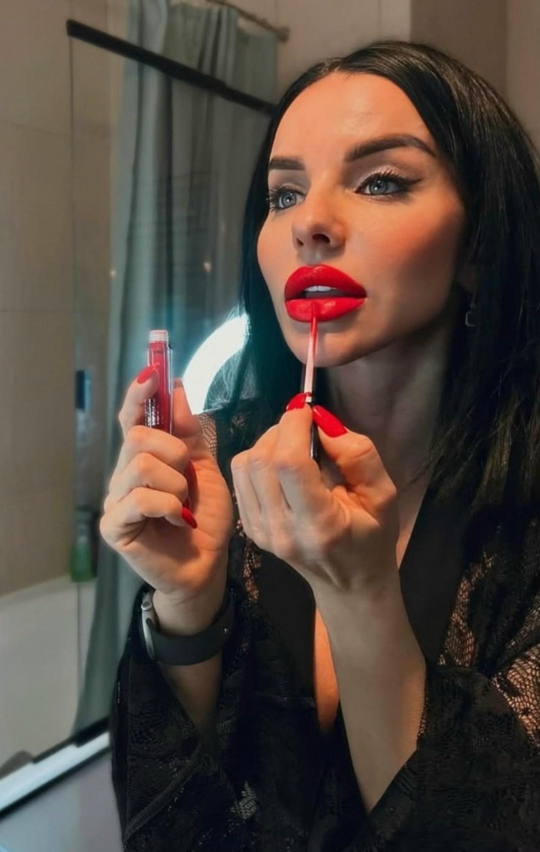 Прошло уже 25 лет с выхода альбома молодых девушек, которые перевернули отечественную сцену и покорили весь мир! 💔