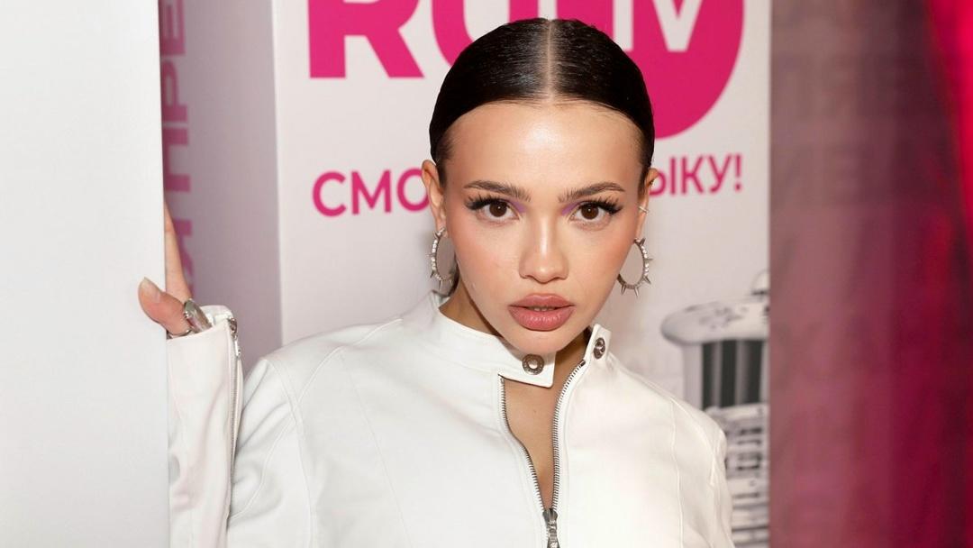 Валя Карнавал вышла в свет с украшениями на 4 миллиона рублей