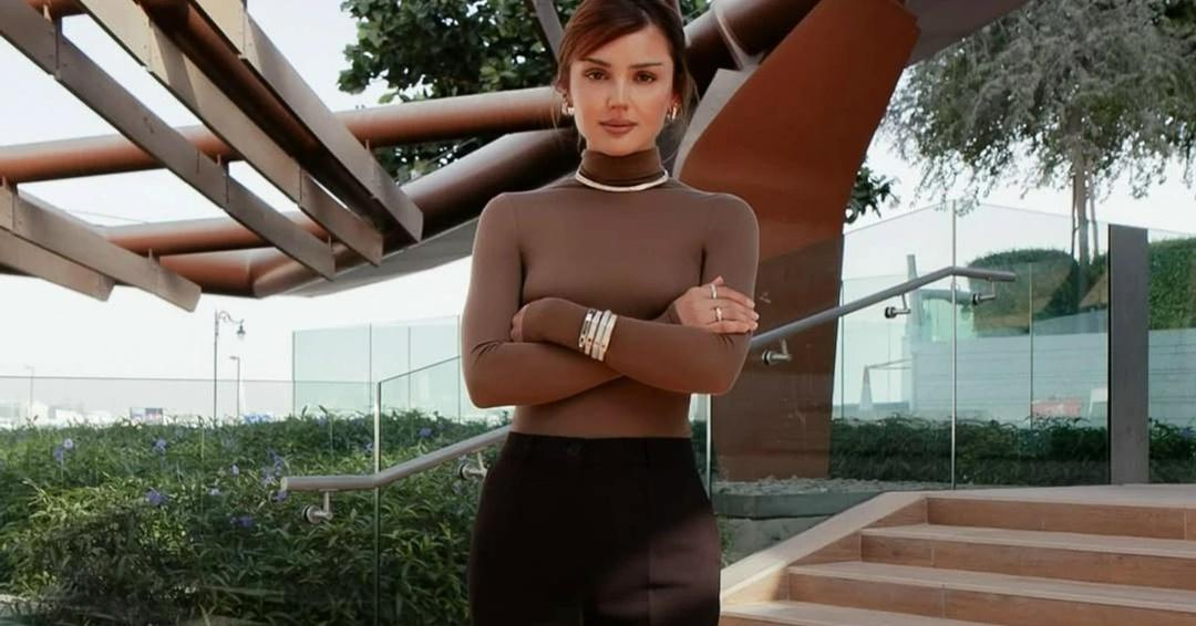 Блогер Дина Саева вышла на связь после повторной пластики.