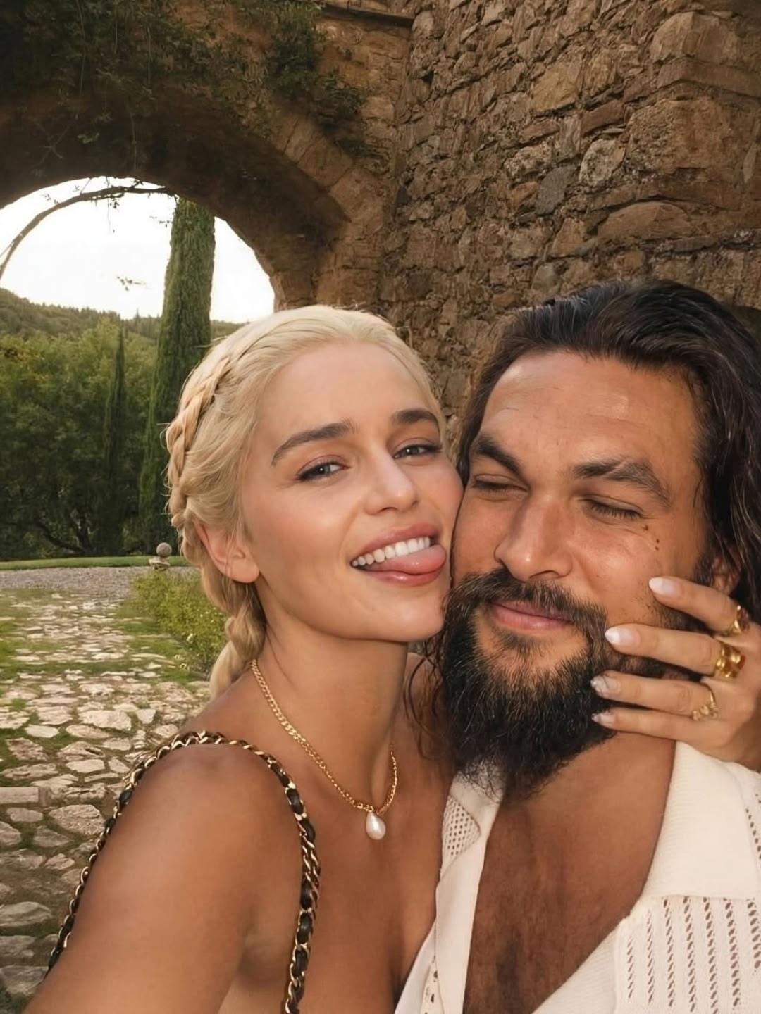 Актер Джейсон Момоа трогательно признался в любви Эмилии Кларк!