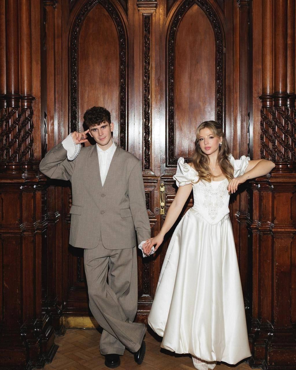 Бабичи опубликовали снимки с торжества по случаю свадьбы.