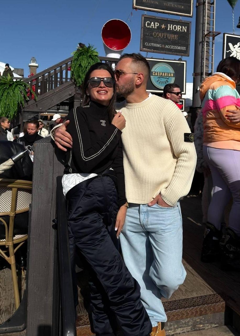 Ксения Бородина отпраздновала свой 43-й день рождения в Куршевеле вместе с супругом Николаем Сердюковым.