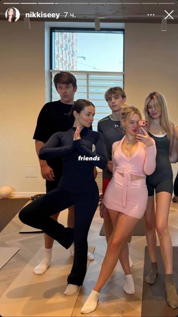 Влада А4 и Юлю Годунову заметили вместе после слухов о расставании.