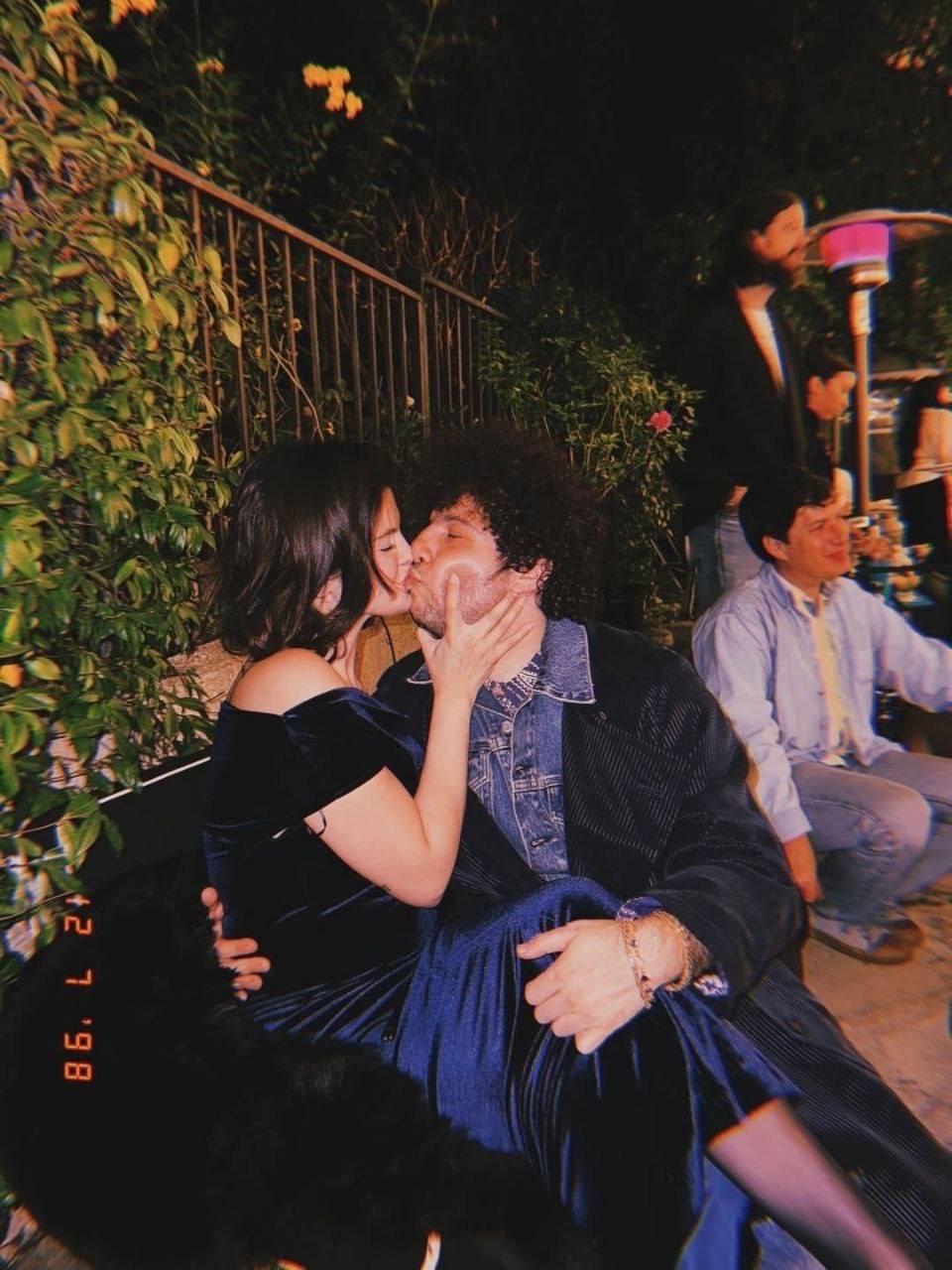 Селена Гомес трогательно поздравила Бенни Бланко с днем рождения, несмотря на негативные комментарии фанатов.