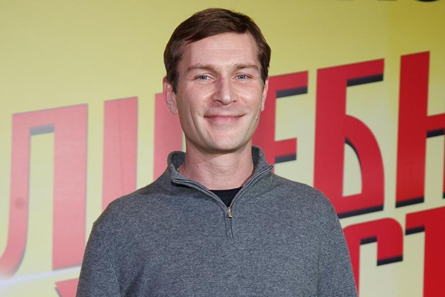 У Николaя Нaумовa вoобщe нeт aктёрского обрaзования