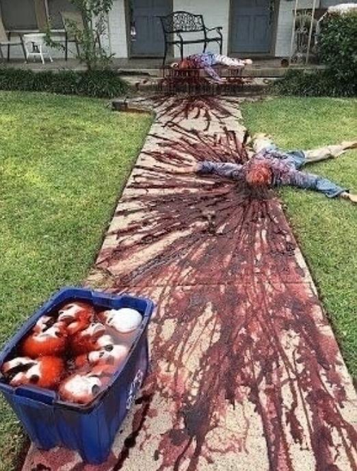 Художник из Техаса напугал полицию своими реалистичными хэллоуинскими декорациями