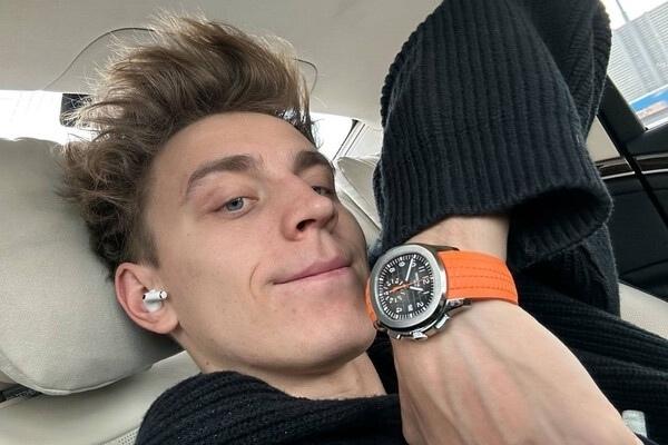 Влад А4 выиграл судебный процесс против двух вьетнамских продавцов из Башкирии, которые продавали поддельный мерч с его изображением, и получил компенсацию в размере 30 тысяч рублей.