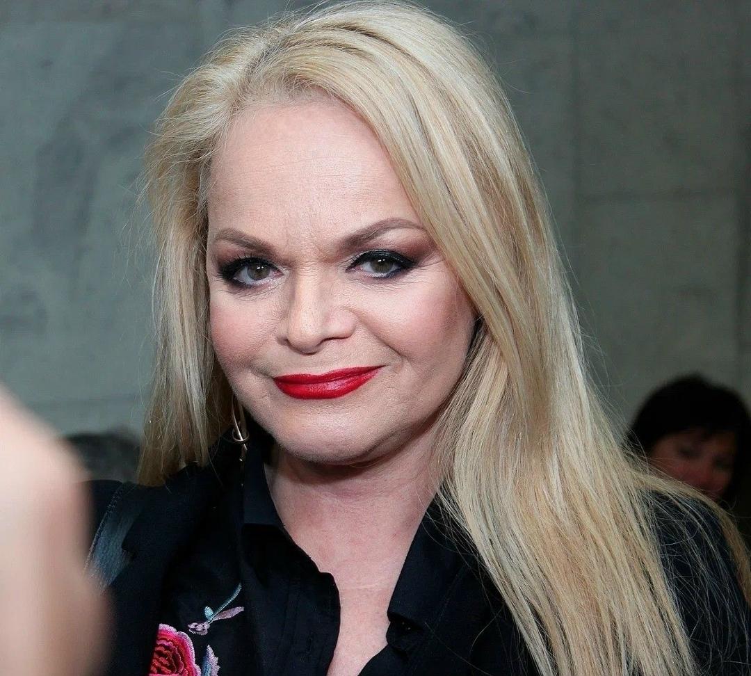 Лариса Долина отреагировала на поток негативных отзывов, заявив, что не считает себя виновной в этом.