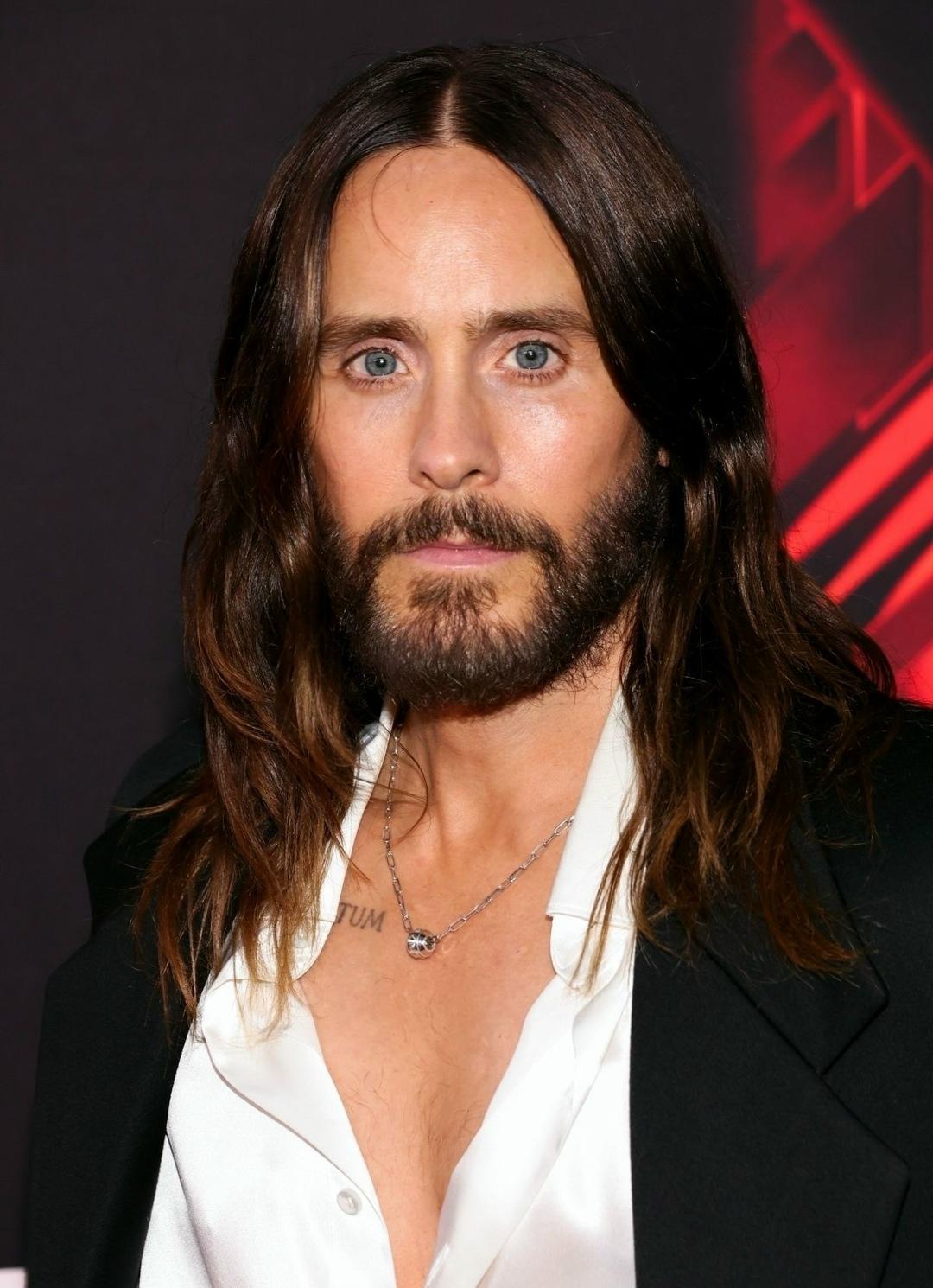 5 марта 2026 года из США американский актер и музыкант Джаред Лето направил в Роспатент заявку на регистрацию товарного знака Jared Leto