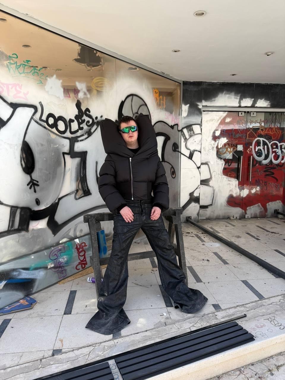 Меллстрой опубликовал новую серию снимков в жанре «Тёмный друн»