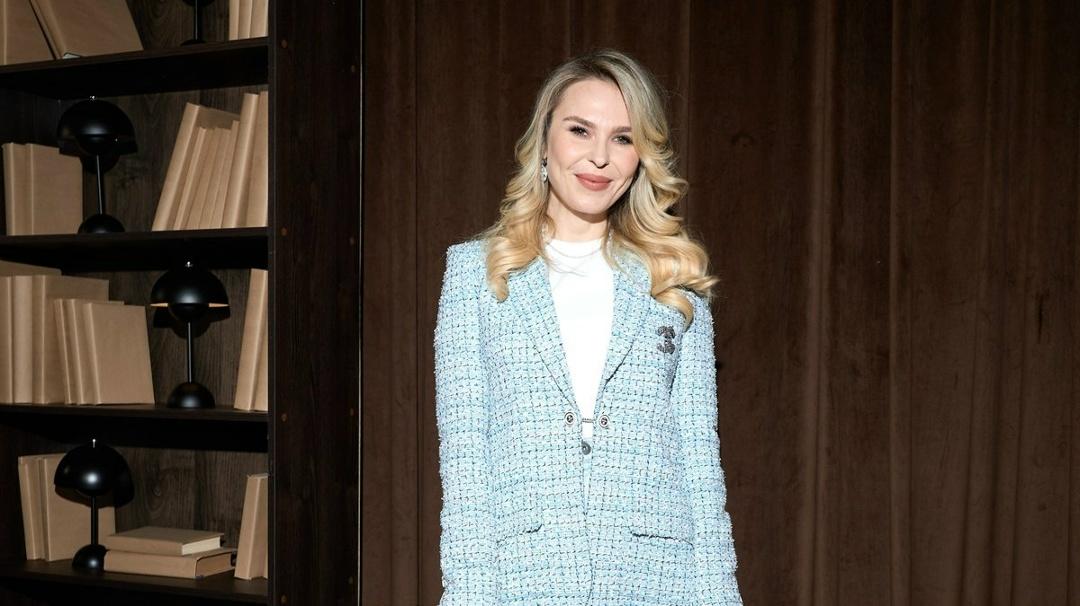 Пелагея показала подросшую дочь Таисию от Ивана Телегина.