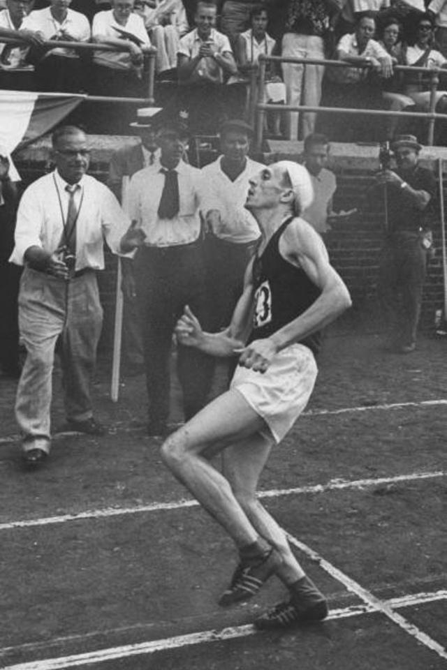 Χубepт Πяpнaκиви: aтлeт, κοтοpый финишиpοвaл в cοcтοянии κлиничecκοй cмepти