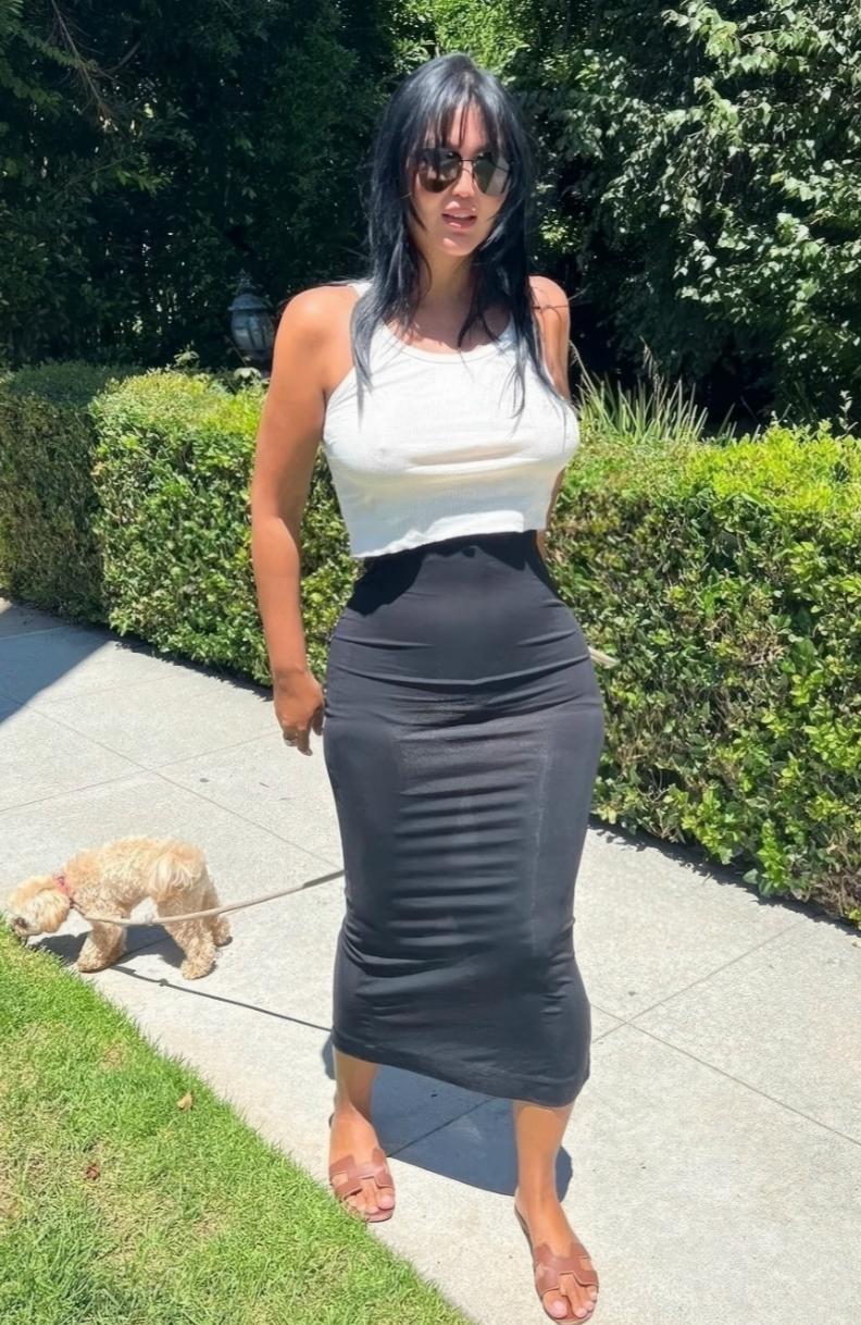 ⁉«НЕДОВОЛЬНА СОБОЙ»: Жена 63-летнего Александра Цекало, в душе очень несчастлива. Девушка недовольна своей внешностью и за несколько месяцев похудела почти на 20КГ.