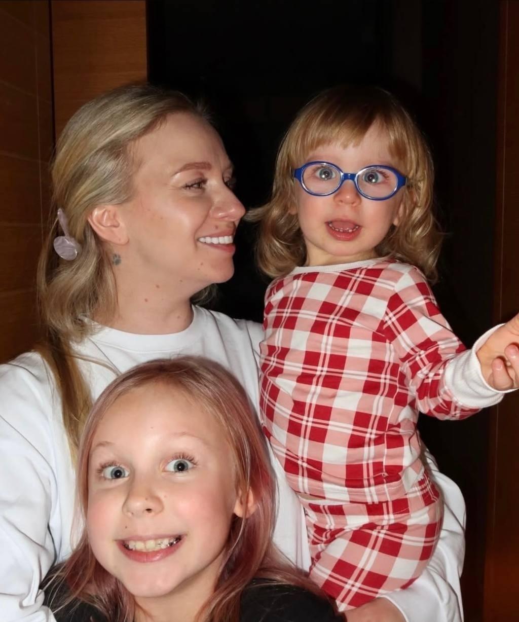 Лена Кукояка призналась своим подписчикам, что развод с мужем Денисом никогда не входил в её планы, ведь она считает это крайним шагом, который возможен только при полном отсутствии желания обоих сохранить отношения.