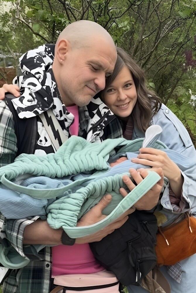 Катерина Шпица прошла через операцию и поделилась кадрами с плачущим от счастья мужем