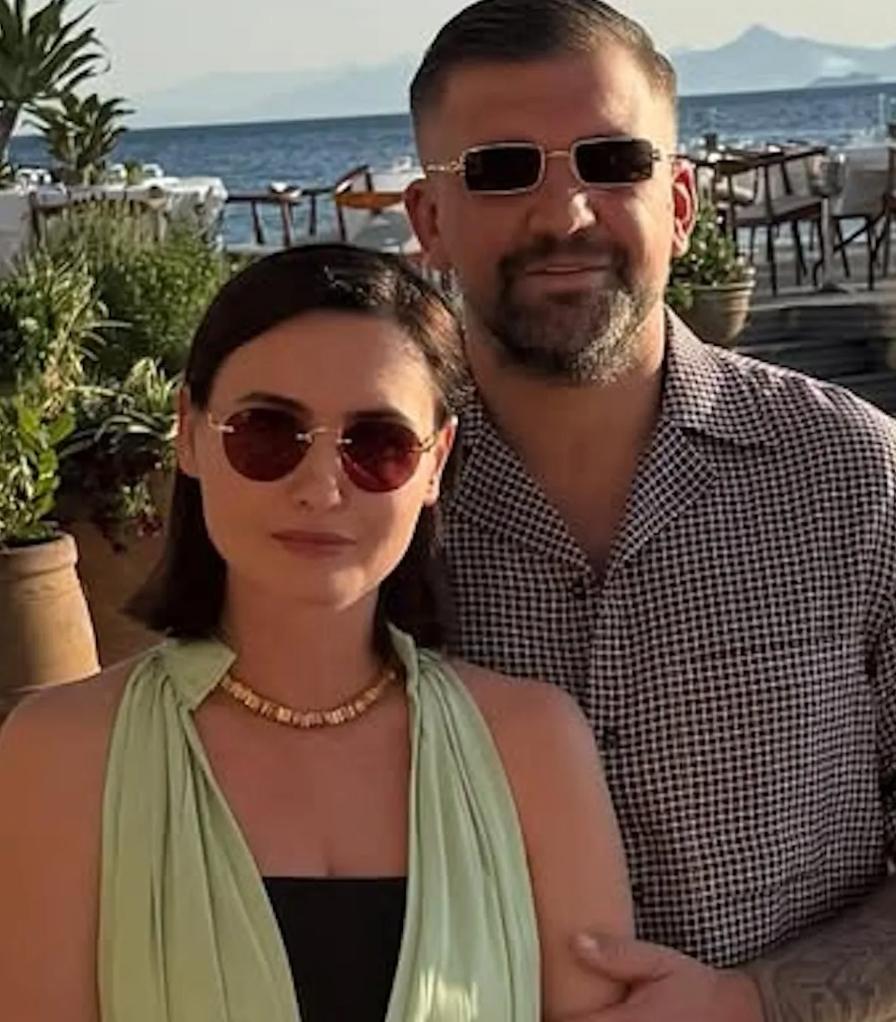 Музыкант Баста поделился личным: за 18 лет совместной жизни он и его супруга так и не смогли полностью сойтись характерами