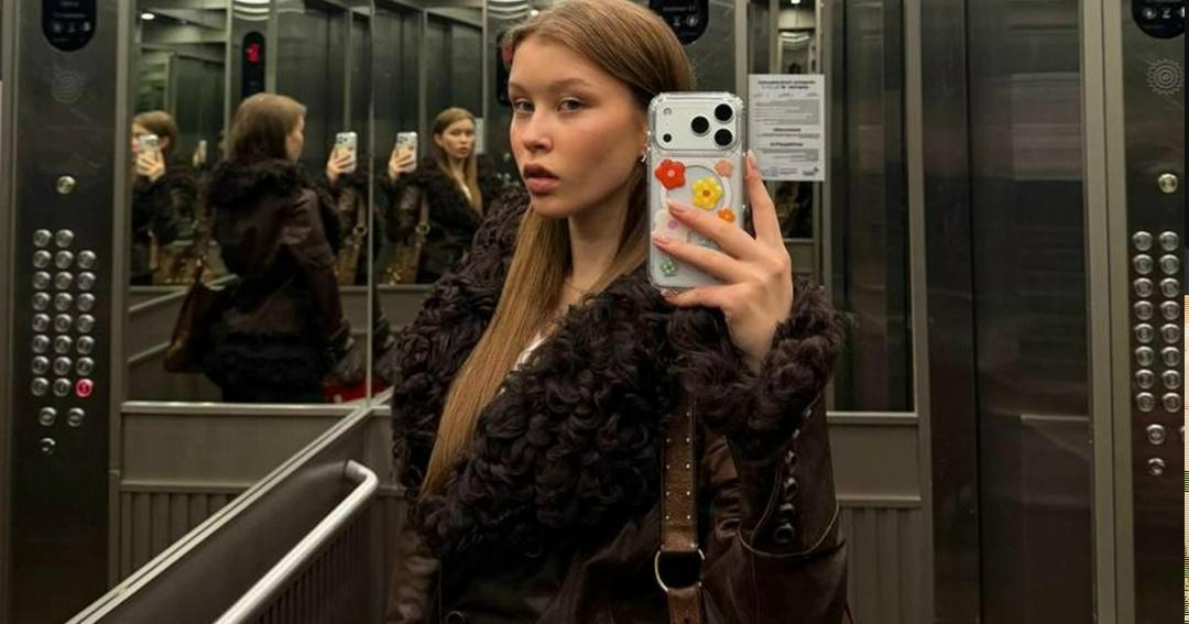 Анна Пересильд показала романтичные снимки с Ваней Дмитриенко.