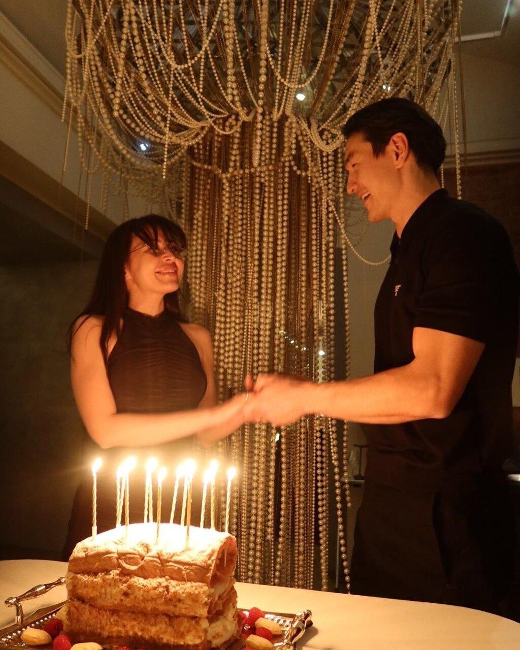 Супруга Нурлана Сабурова оформила индивидуальное предпринимательство вскоре после того, как комику запретили въезд в Россию. Возраст 84 года станет для артиста единственным временем, когда он сможет посетить страну.