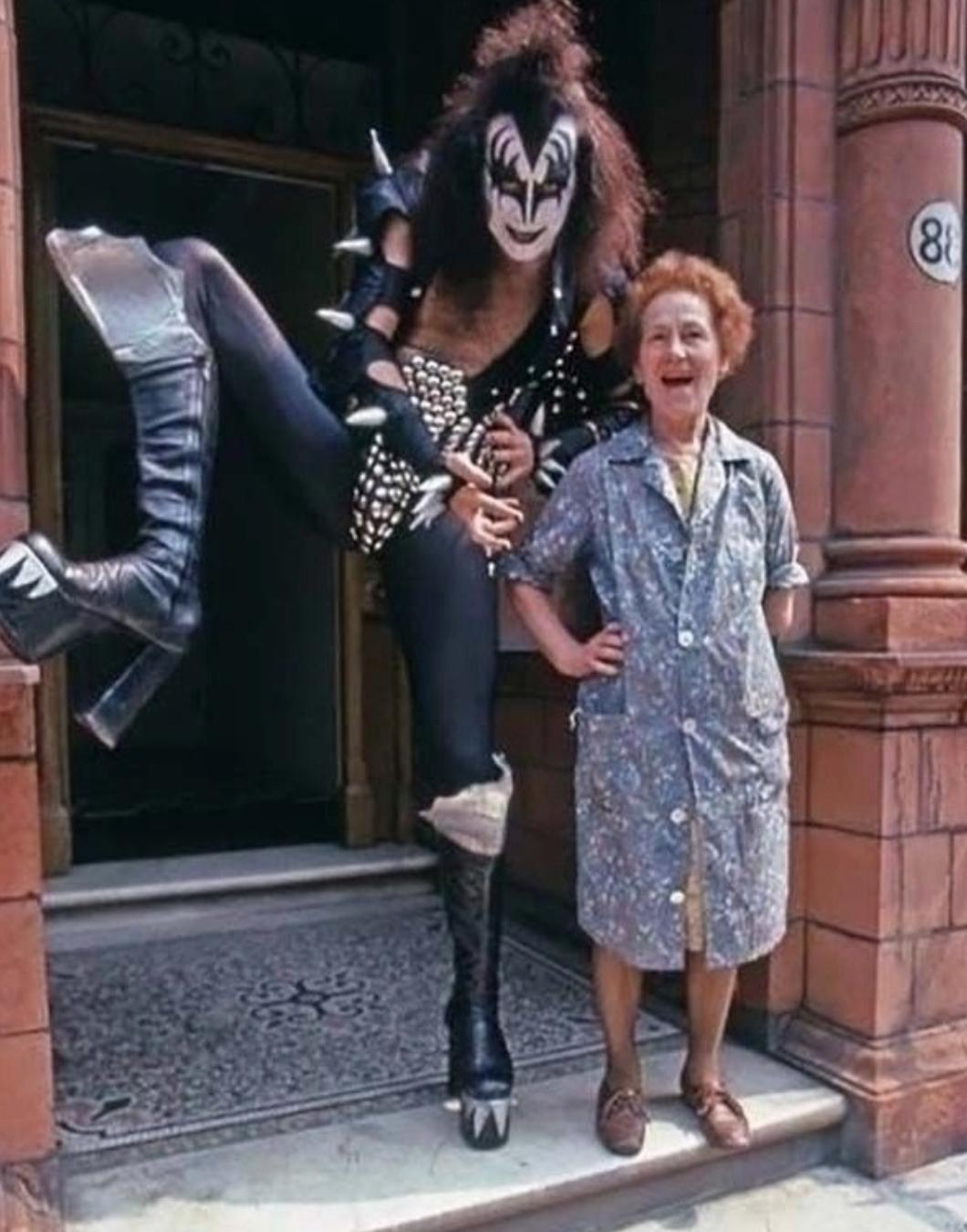 Маменькин сынок