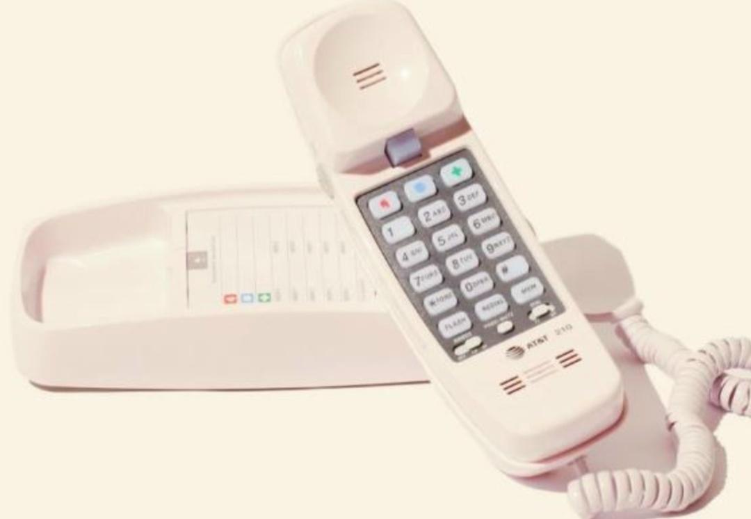 В США взлетела популярность проводных телефонов нового поколения Tin Can, на которые нельзя установить соцсети и игры.