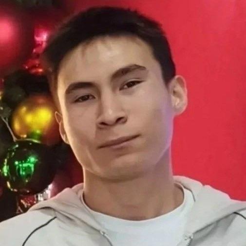 В Алтайском крае 17-летнего парня задавило футбольными воротами, когда он хотел впечатлить девушку