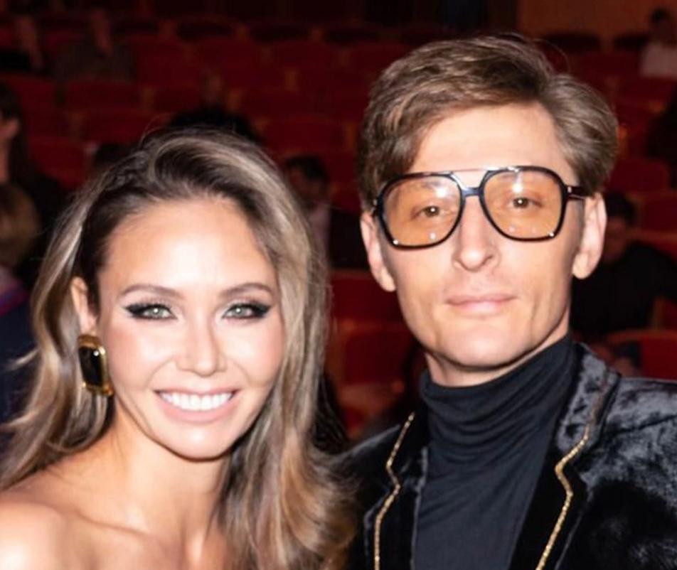 Павел Воля влюбился в девушку, которая страдала от глубокой депрессии, и предложил ей руку и сердце, держа при этом в руках нож…