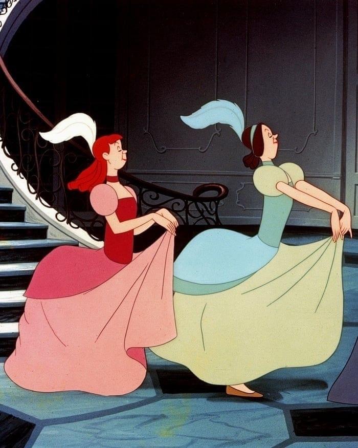 Disney готовит комедийный фильм, сосредоточенный на злодейских сводных сестрах Золушки.