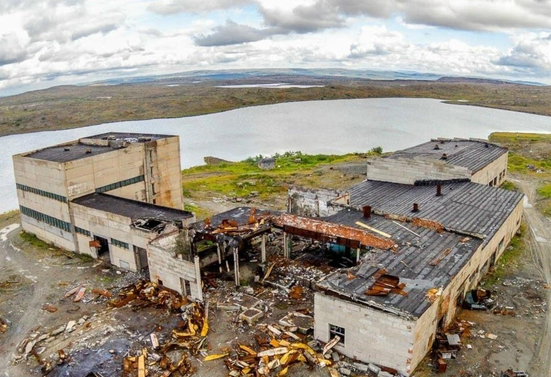 Самая глубокая дыра в мире закрыта на болты