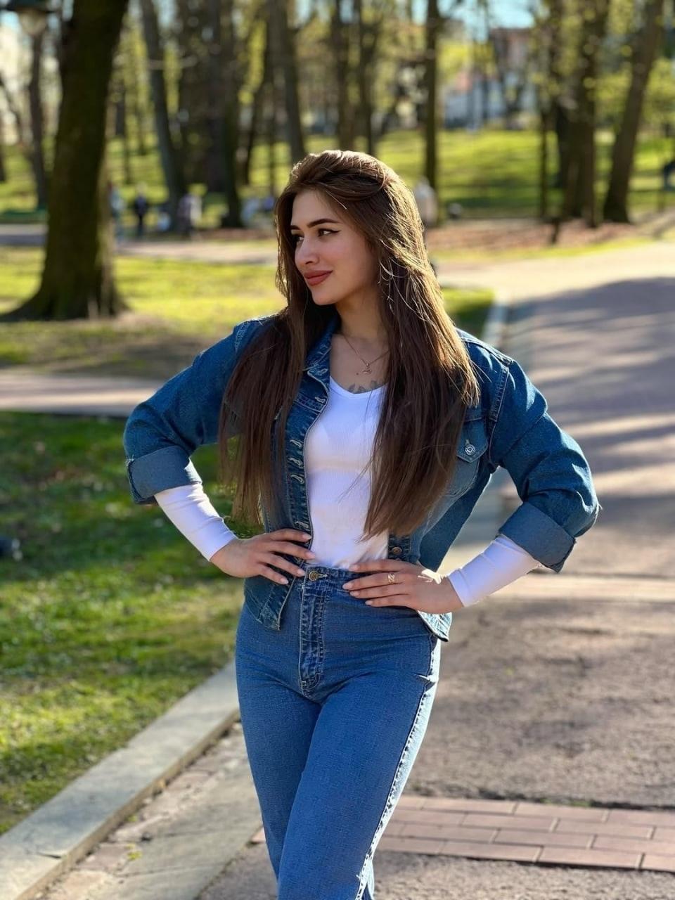 Всем приветик. Ищу партнера для прогулок в парках и по городу.