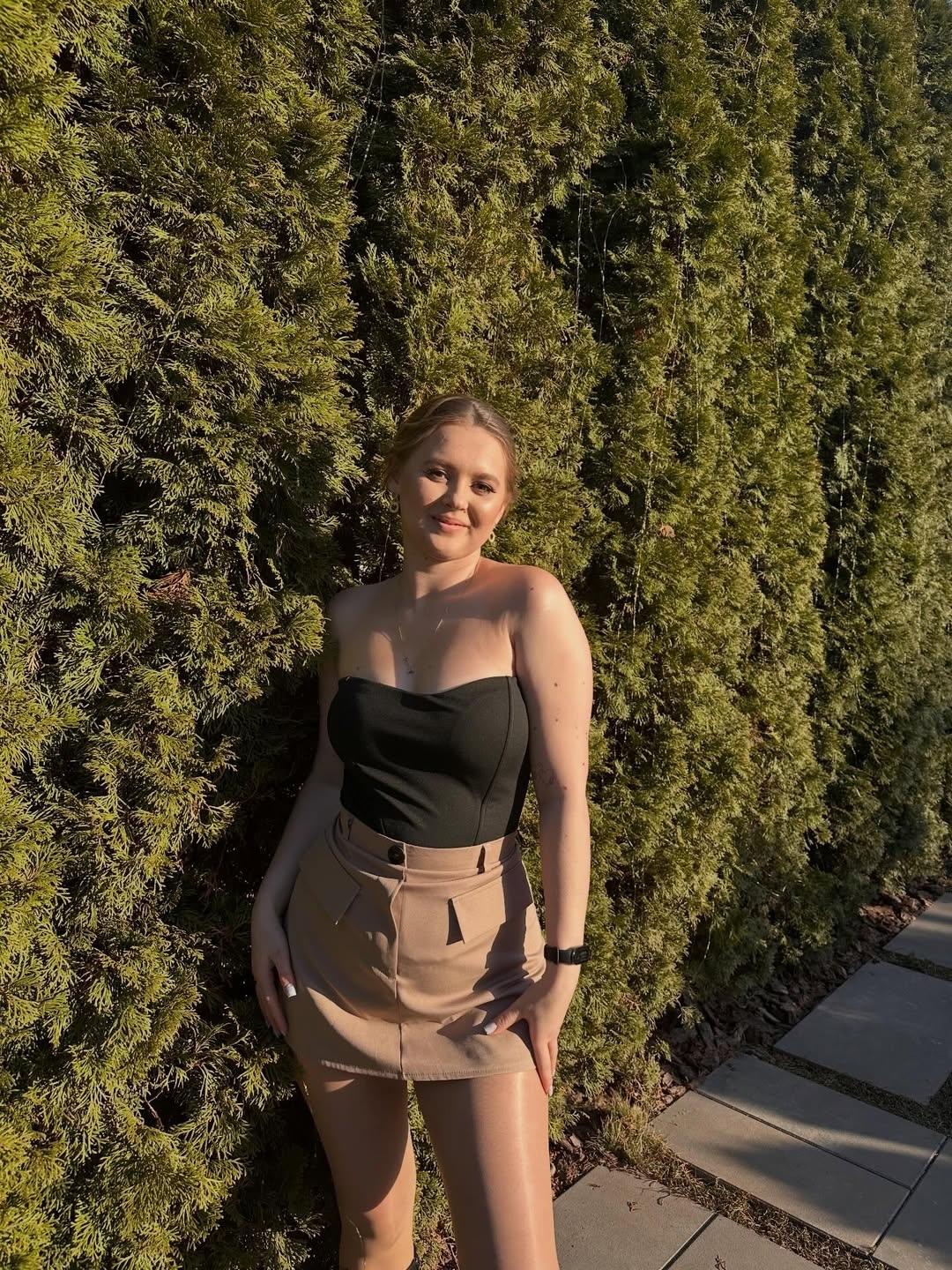 Приветик. Я Настя.