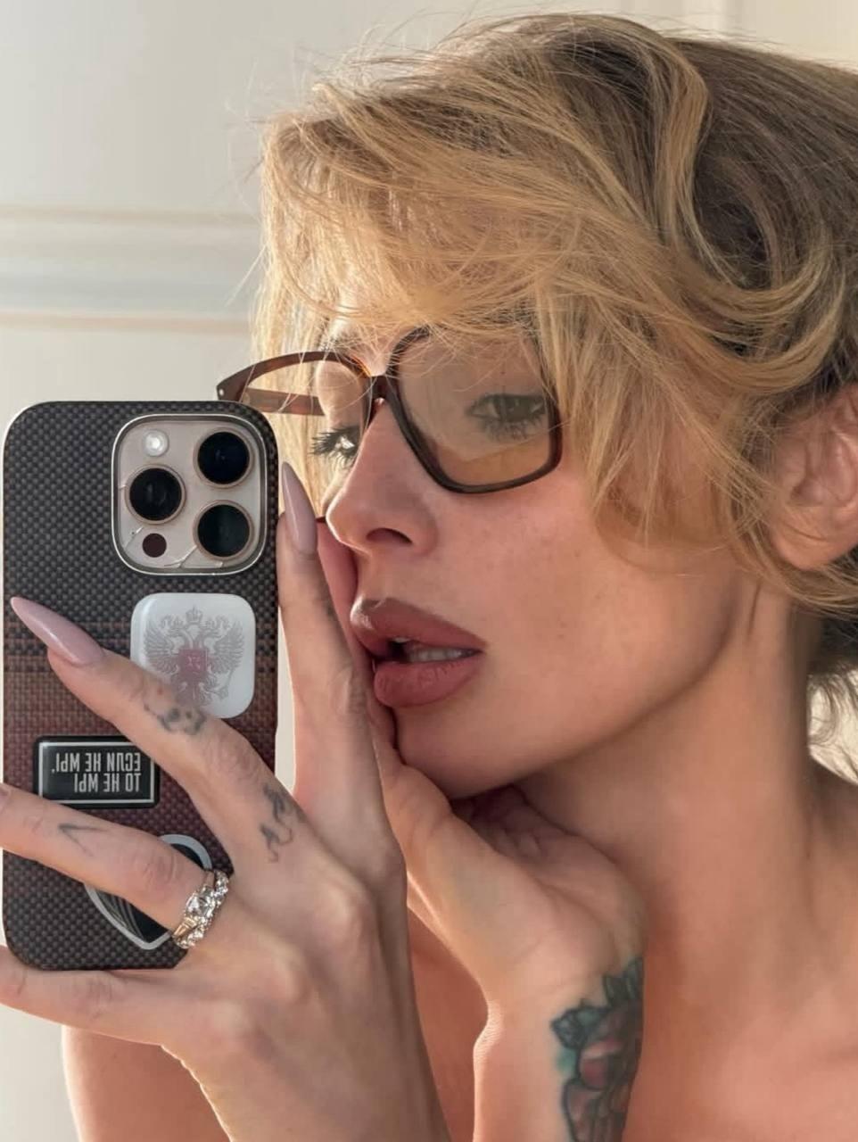 Настя Ивлеева поделилась свежими снимками.