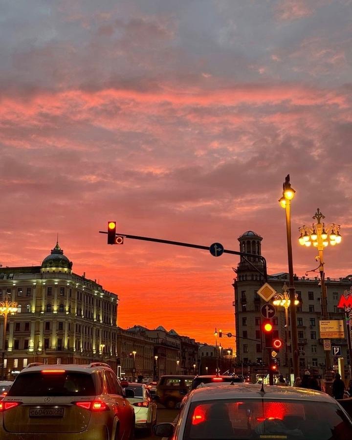 Сегодняшний рассвет в Москве&#128525;