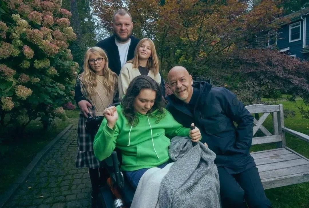 В интернете была опубликована редкая фотография дочери Федора и Светланы Бондарчук.