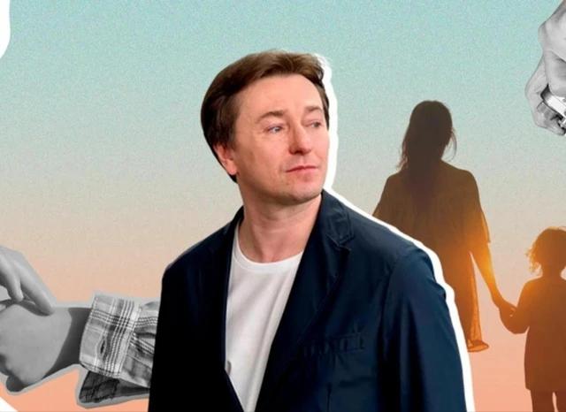 В сети стало вирусным видео, где 52-летний актёр Сергей Безруков отвечает журналистке о наплыве блогеров в кино. Однако обсуждение быстро перешло на другую тему.