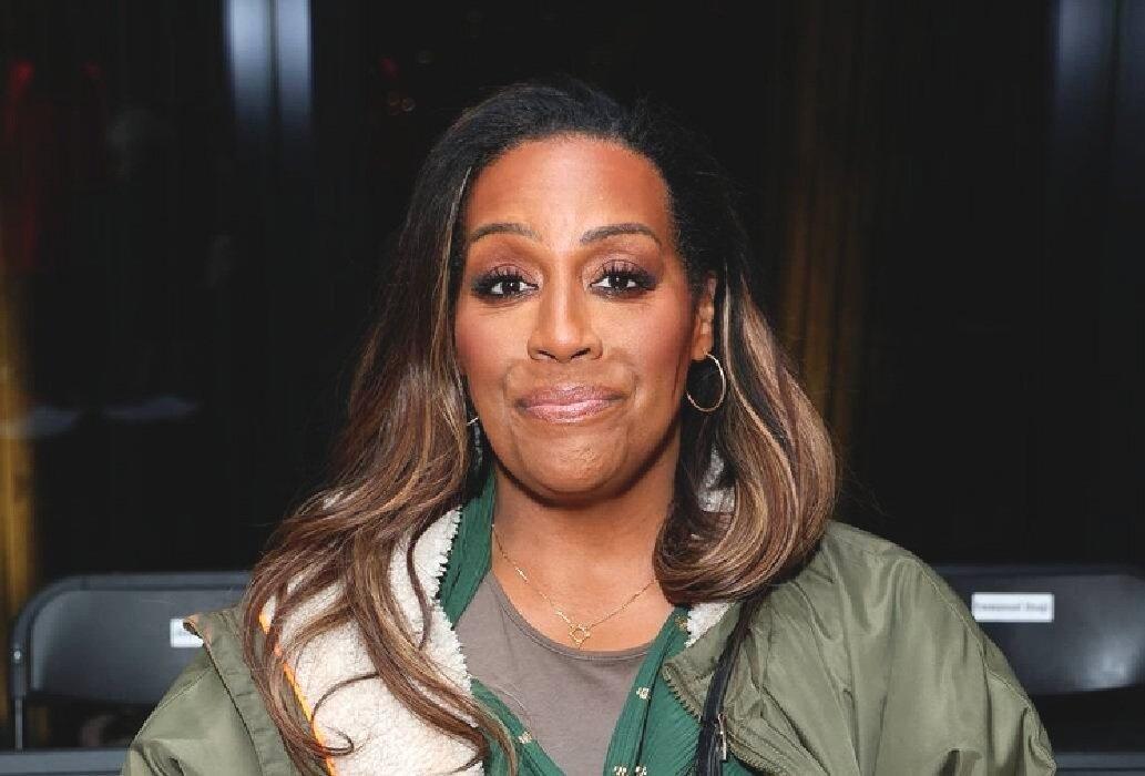 51‑летняя британская телеведущая Элисон Хаммонд открыто рассказала о своих отношениях с 29‑летним Дэвидом Путманом — «русским массажистом», как называет его британская пресса, и моделью