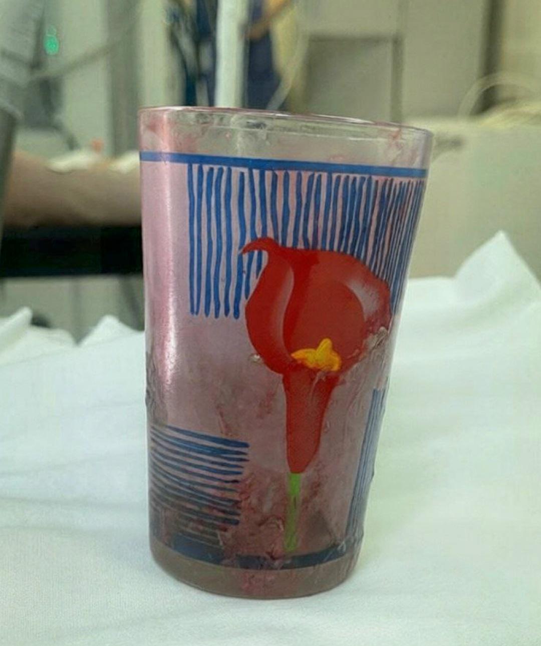 Уфимец сел жопой на стакан во время празднования 23 февраля и попал в больничку.