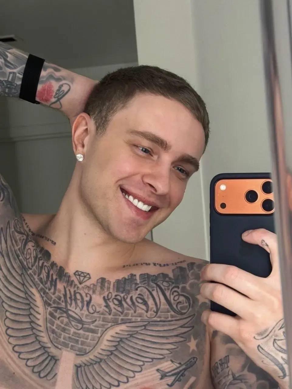 Егор Крид решил вернуться к стилю 2016 года и полностью изменил свой образ!