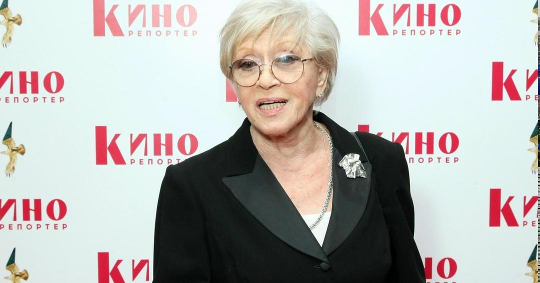 91-летняя Алиса Фрейндлих вышла в свет.