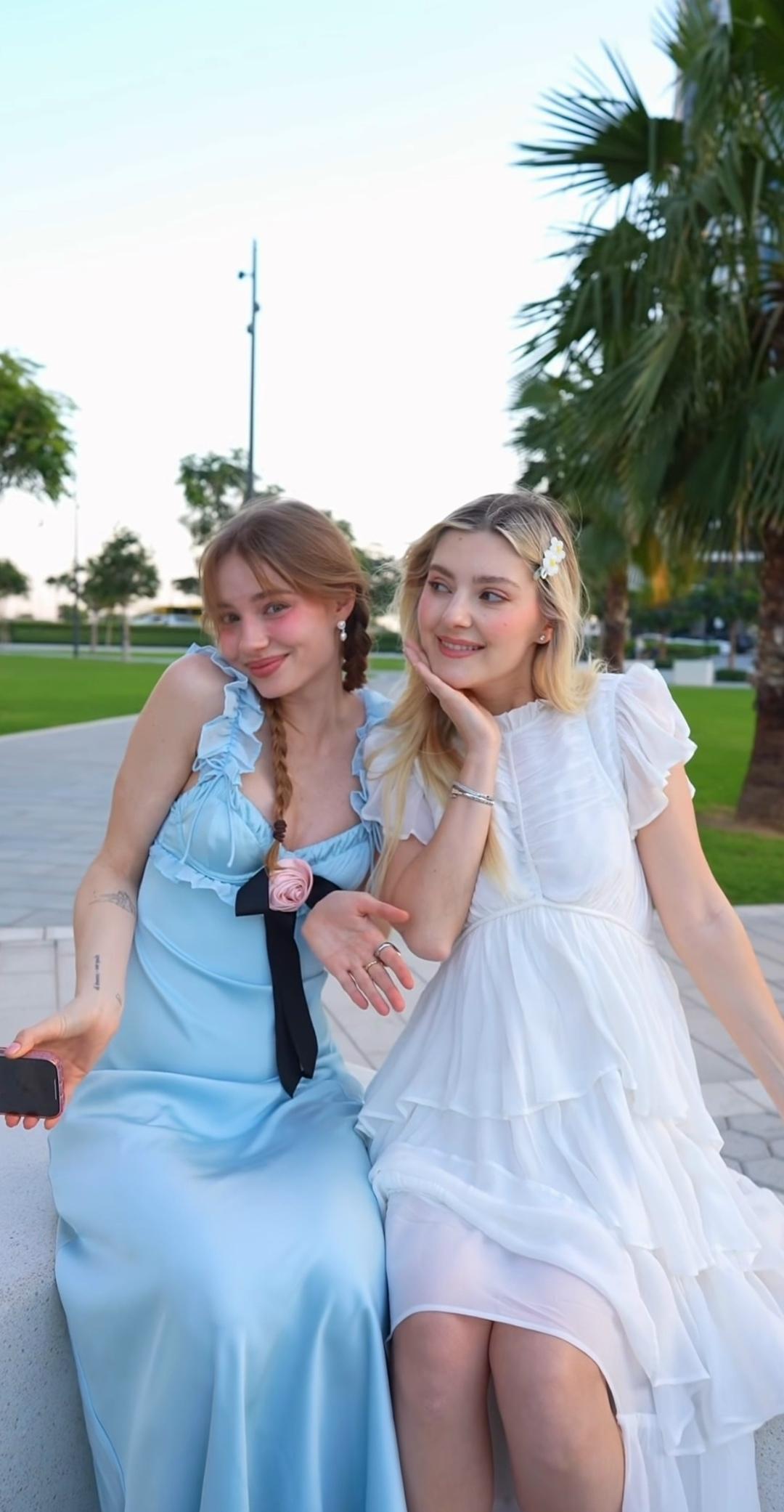 Лиза Василенко объединилась в проект с Евой Элфи