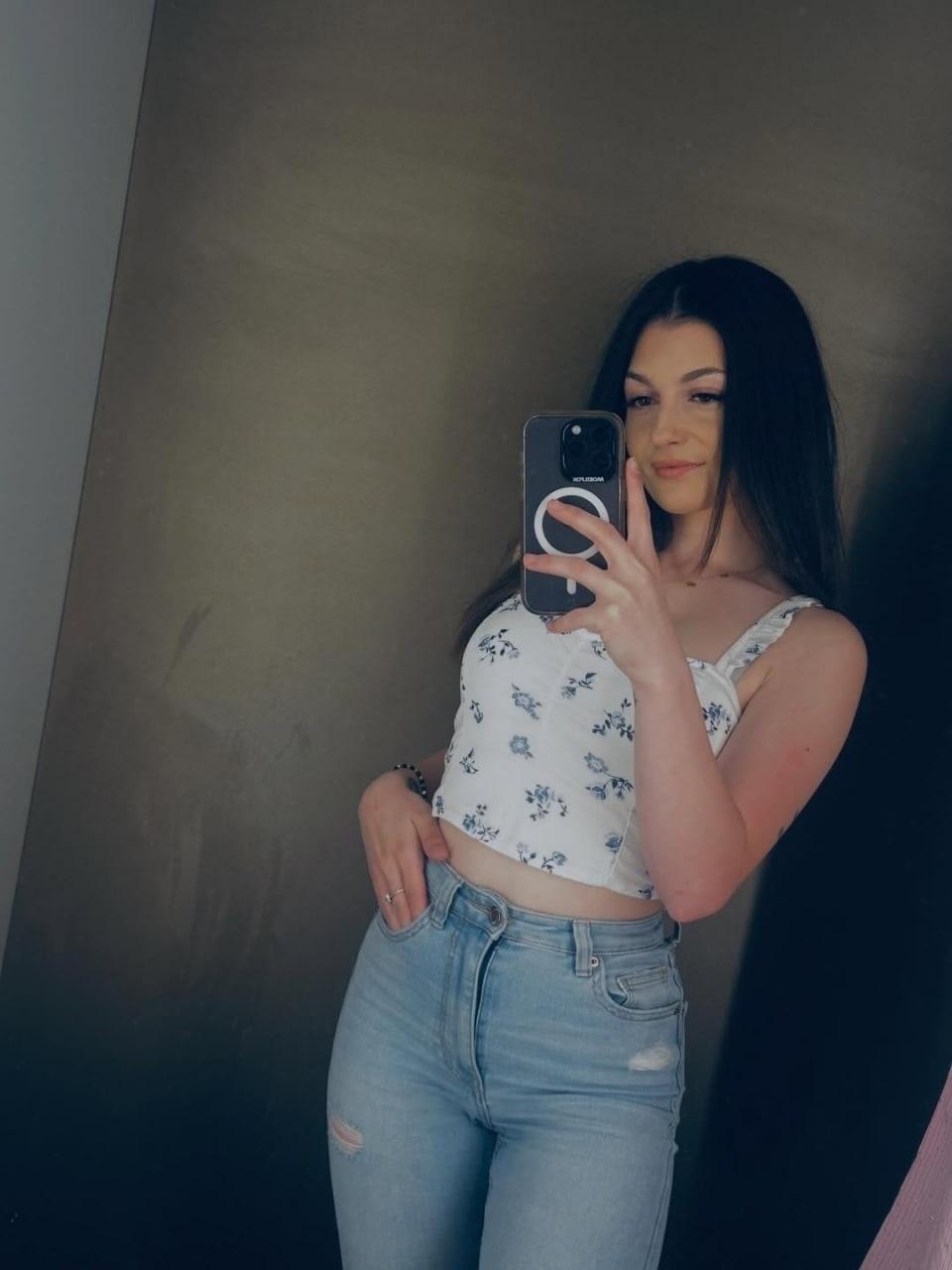 Привет всем. Я Настя, мне 28.
