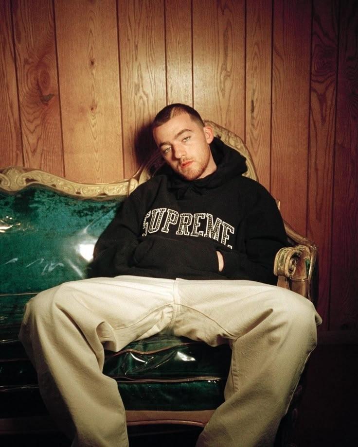 Третий сезон «Эйфории» посвящён памяти тех, кого утратили зрители и съёмочная команда.