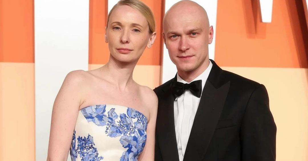 Жена Юры Борисова показала редкий снимок актёра с 9-летней дочерью.