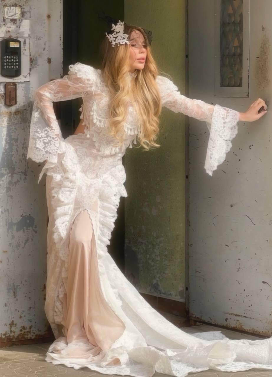 Внешний вид Карины Кросс в день свадьбы