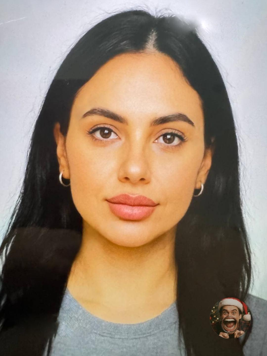 Украинский прокурор продавала нюдсы на порносайте, а затем сказала, что видео слил её бывший.