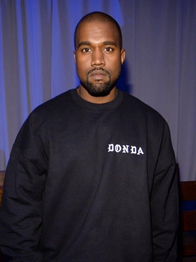 Канье Уэст представил мерч к своему шоу в Мехико, на котором изображены флаги России, США и Мексики ❤️